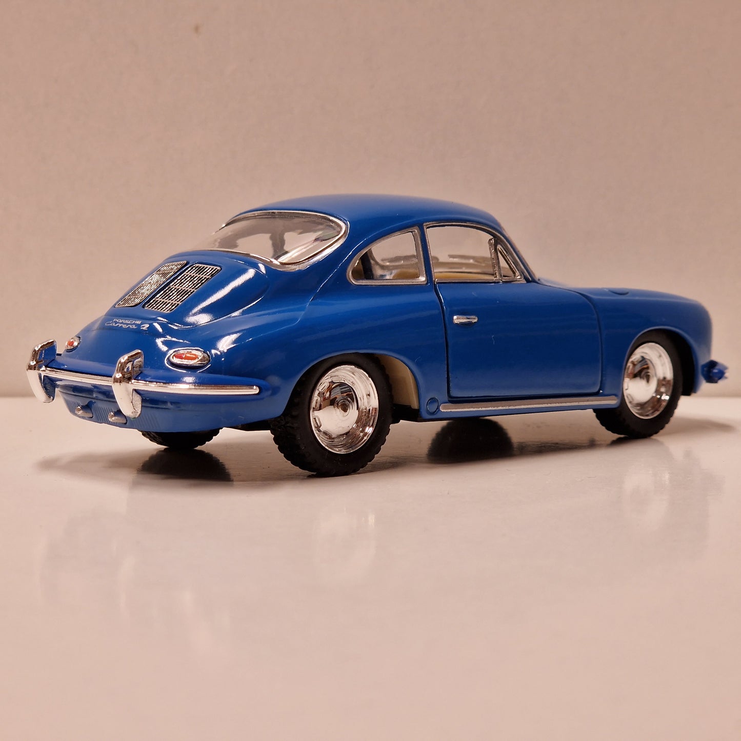 Porsche 356 B Carrera 2 - Kinsmart 1:32