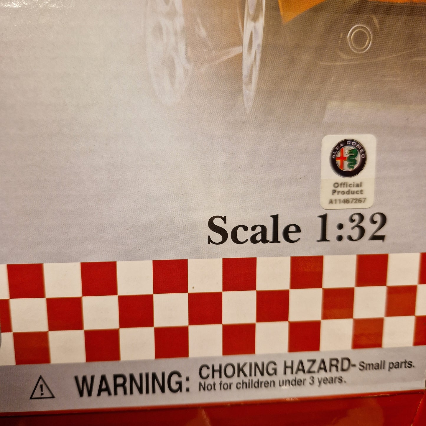 2013 Alfa Romeo 4C - Kinsmart 1:32