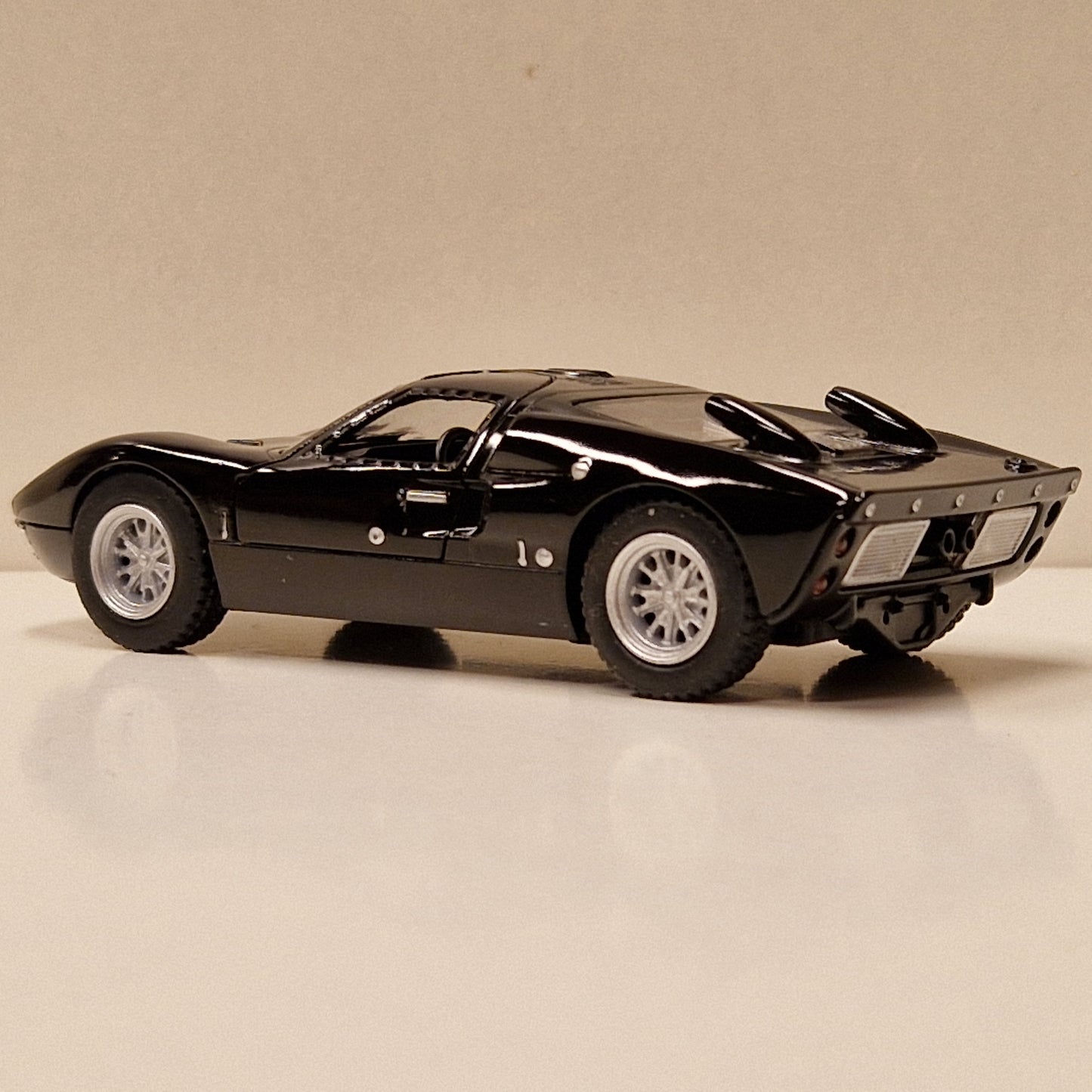 1966 Ford GT 40 MKII - Kinsmart 1:32