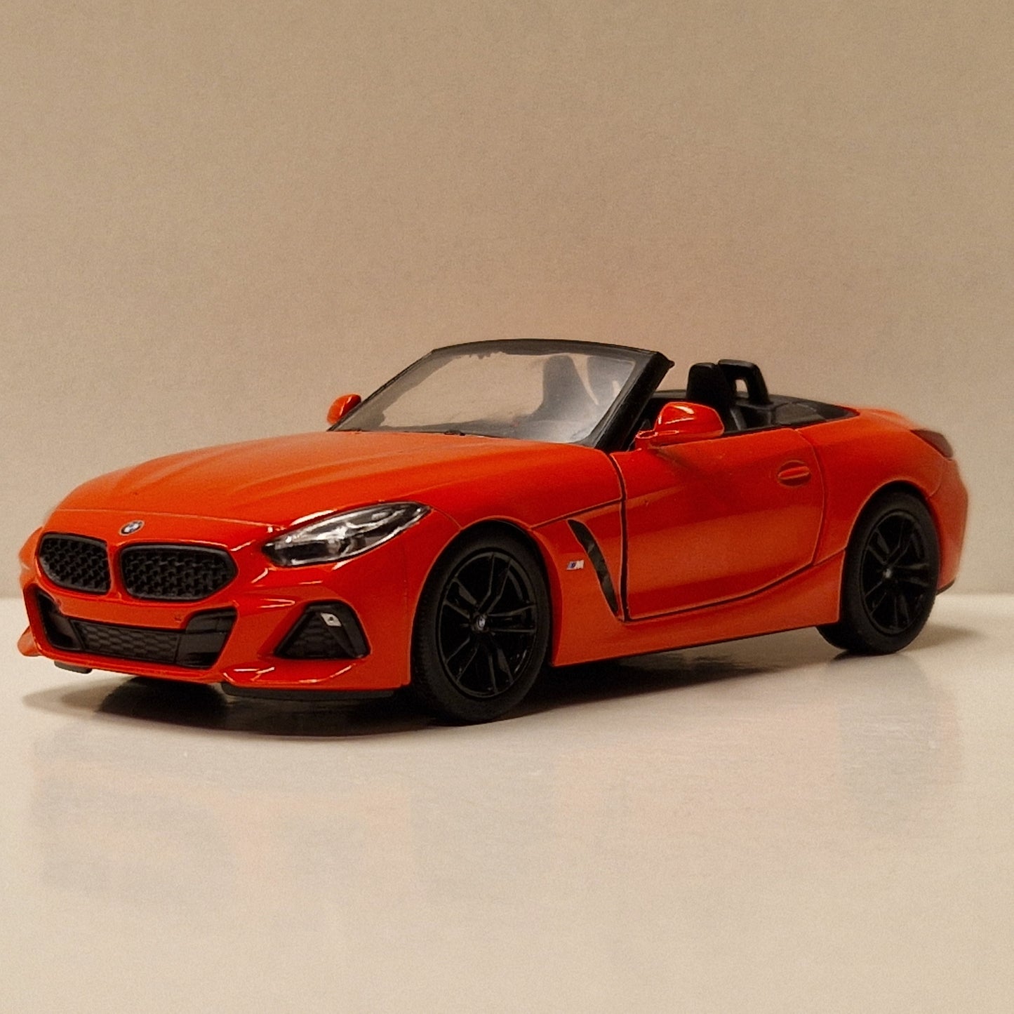 BMW Z4 - Kinsmart 1:34