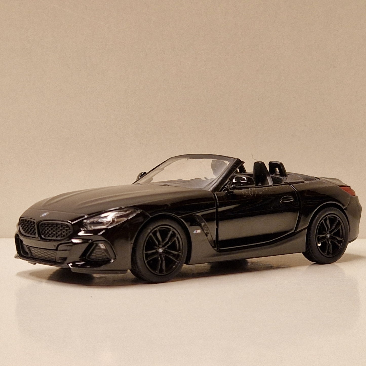 BMW Z4 - Kinsmart 1:34
