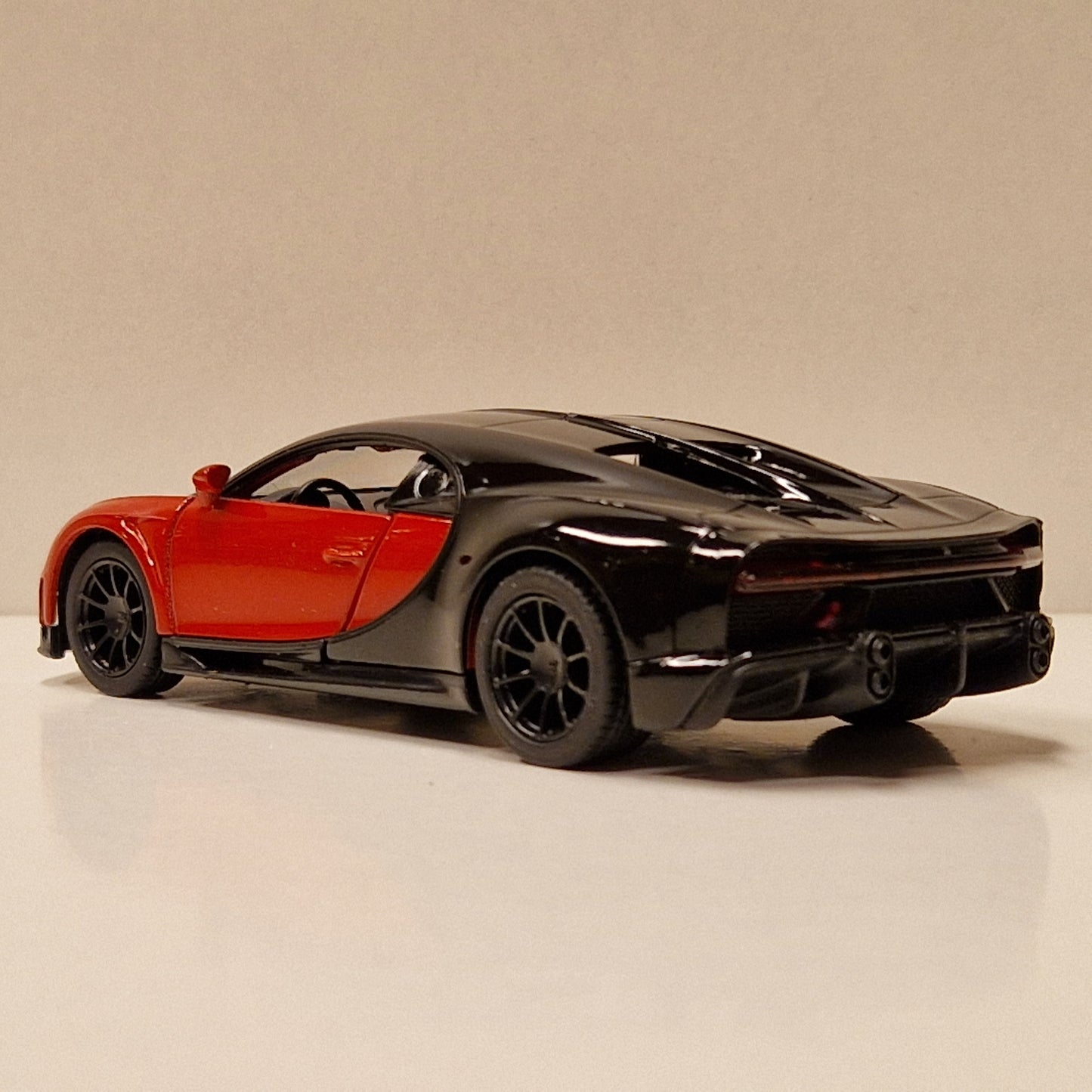 Bugatti Chiron Super Sport - Kinsmart 1:38