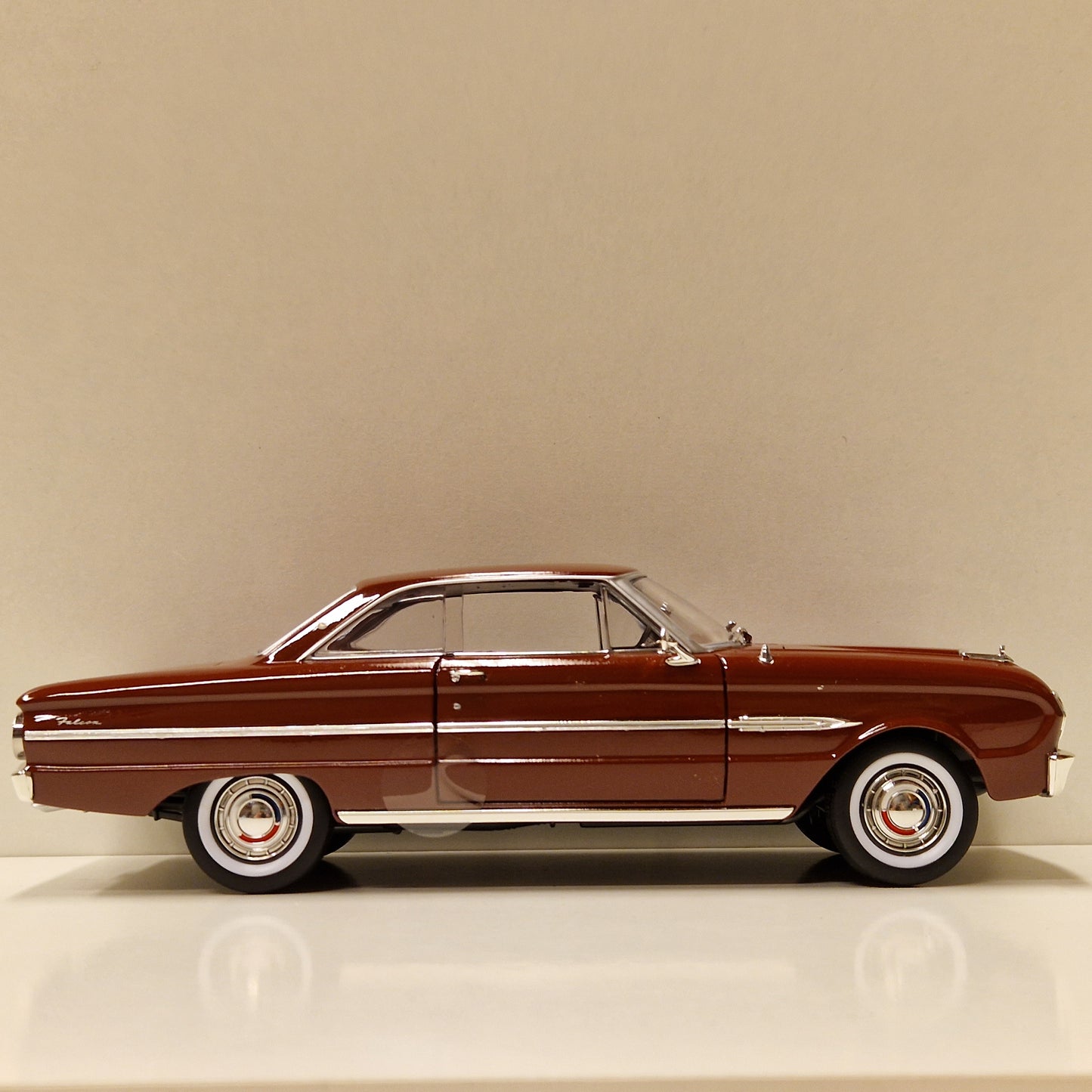 1963 1/2 Ford Falcon - Yat Ming 1:18