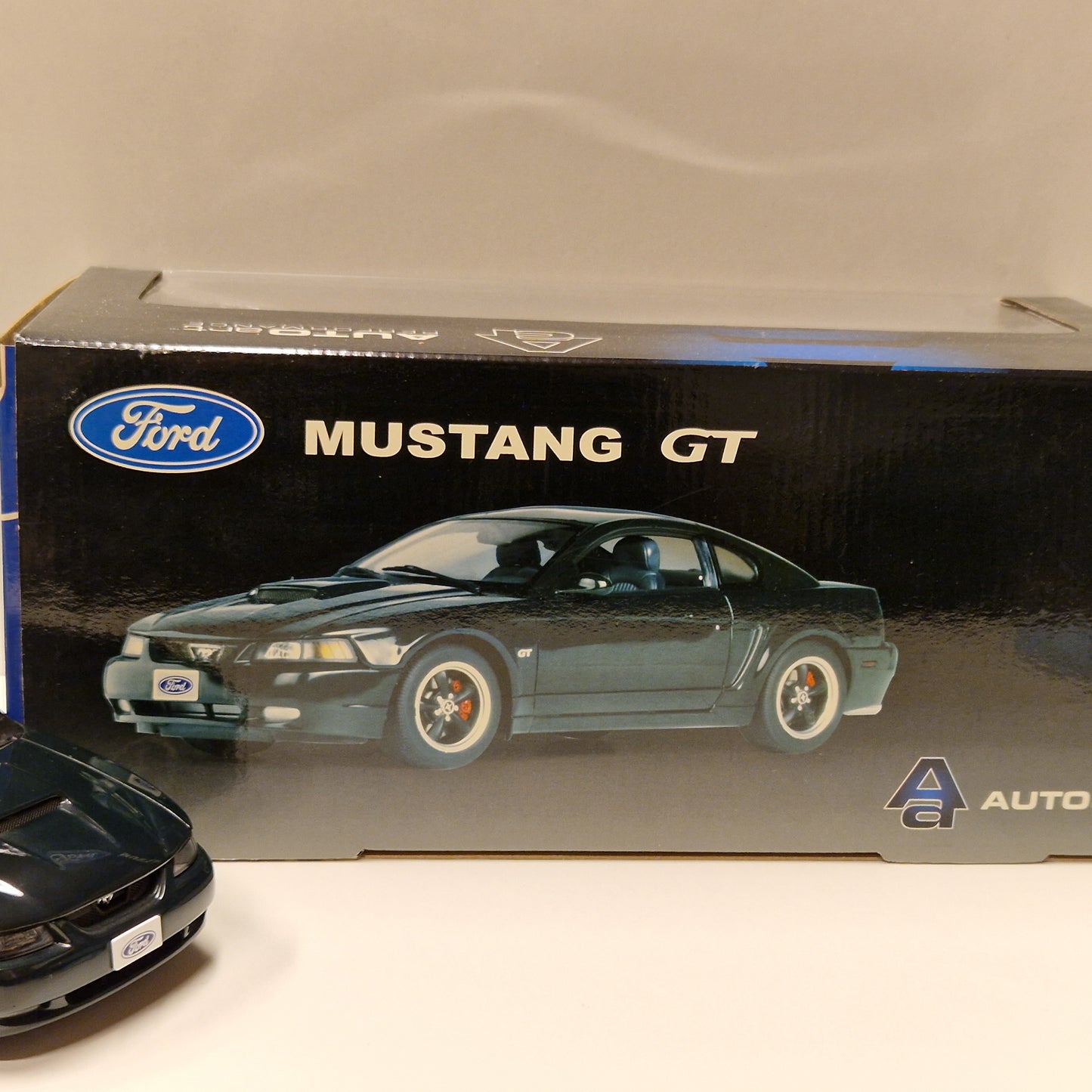2001 - Ford Mustang GT Bullit - Autoart 1:18