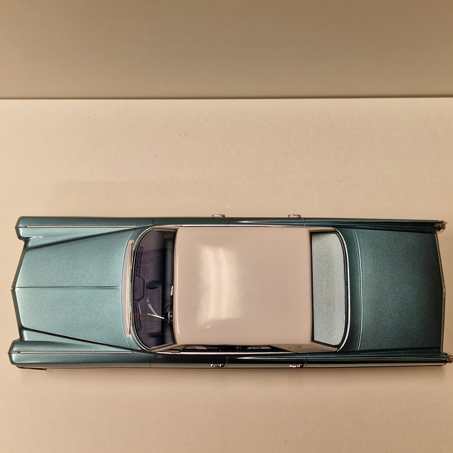 1963 Cadillac Sedan de Ville - BOS 1:18