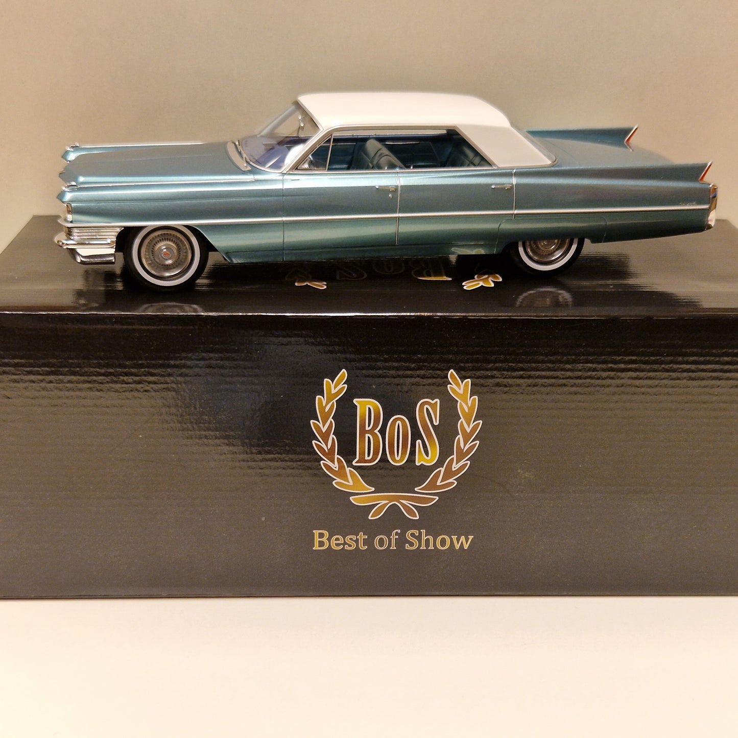 1963 Cadillac Sedan de Ville - BOS 1:18