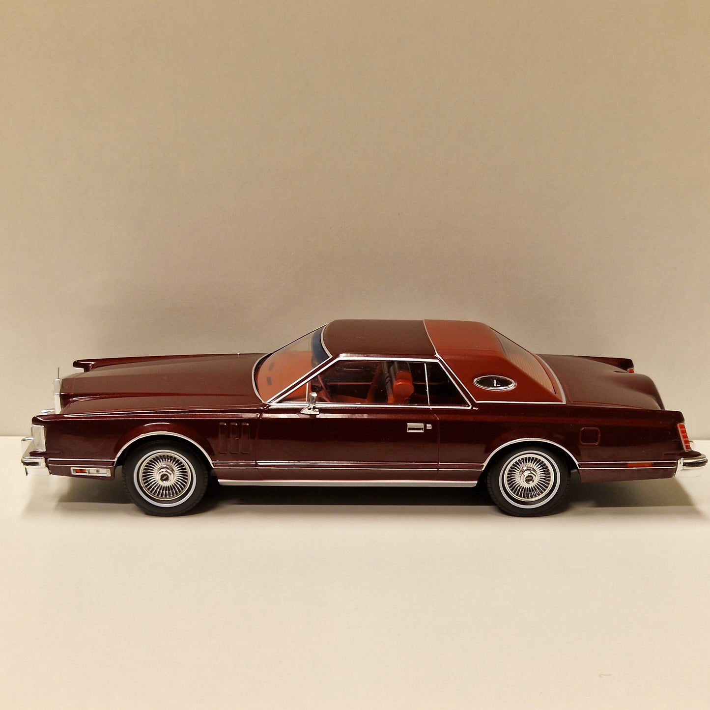 1977 - Lincoln Continental Mark V - Modelcar group 1:18