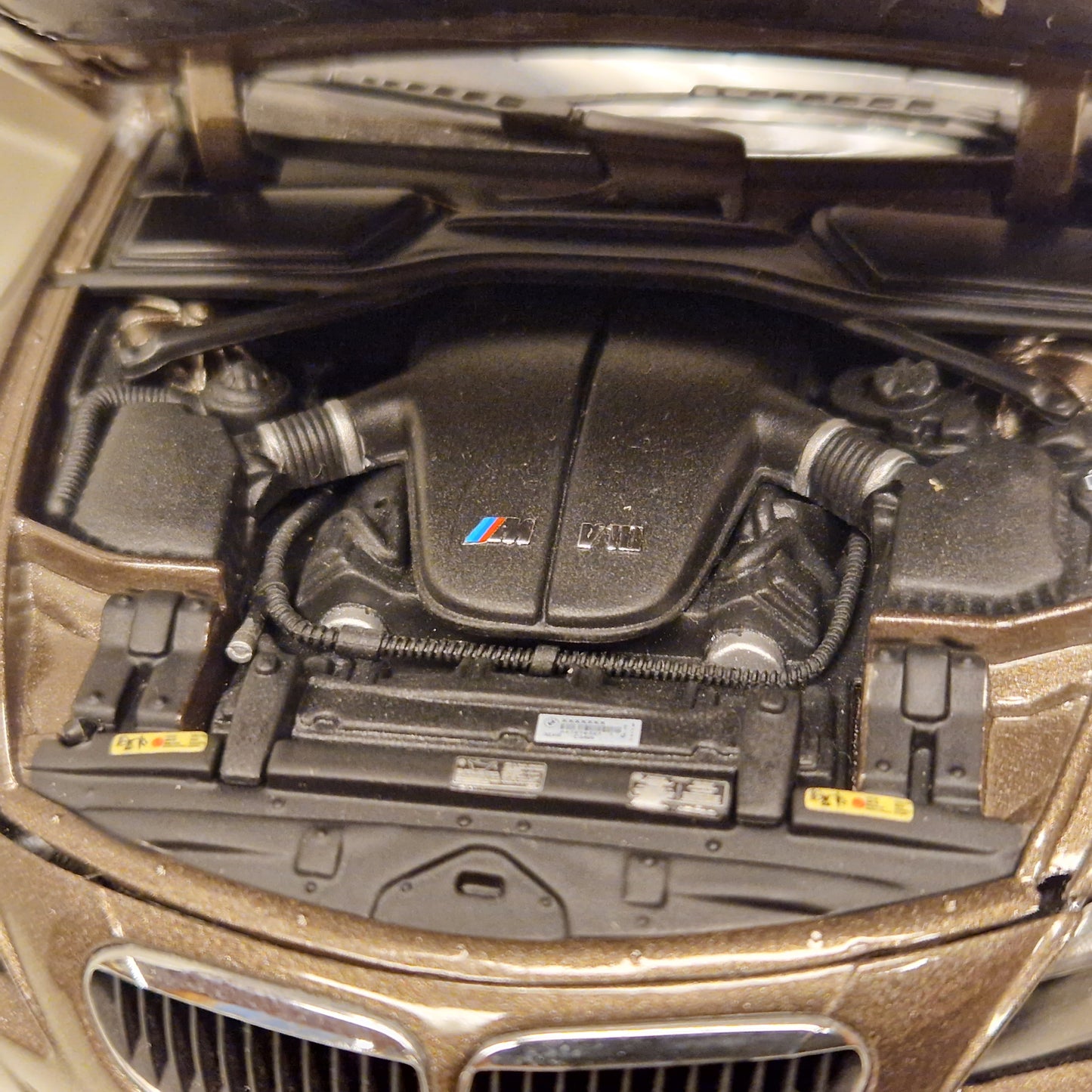 BMW M6 - Kyoso 1:18