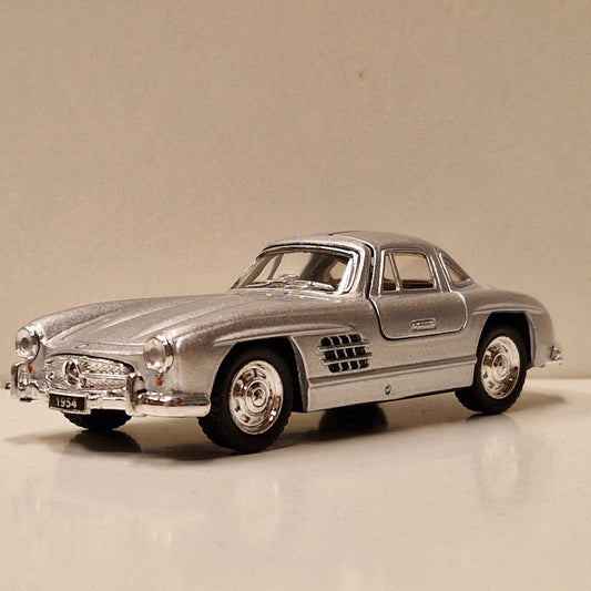 1954 Mercedes-Benz 300 SL Coupe - Kinsmart 1:36