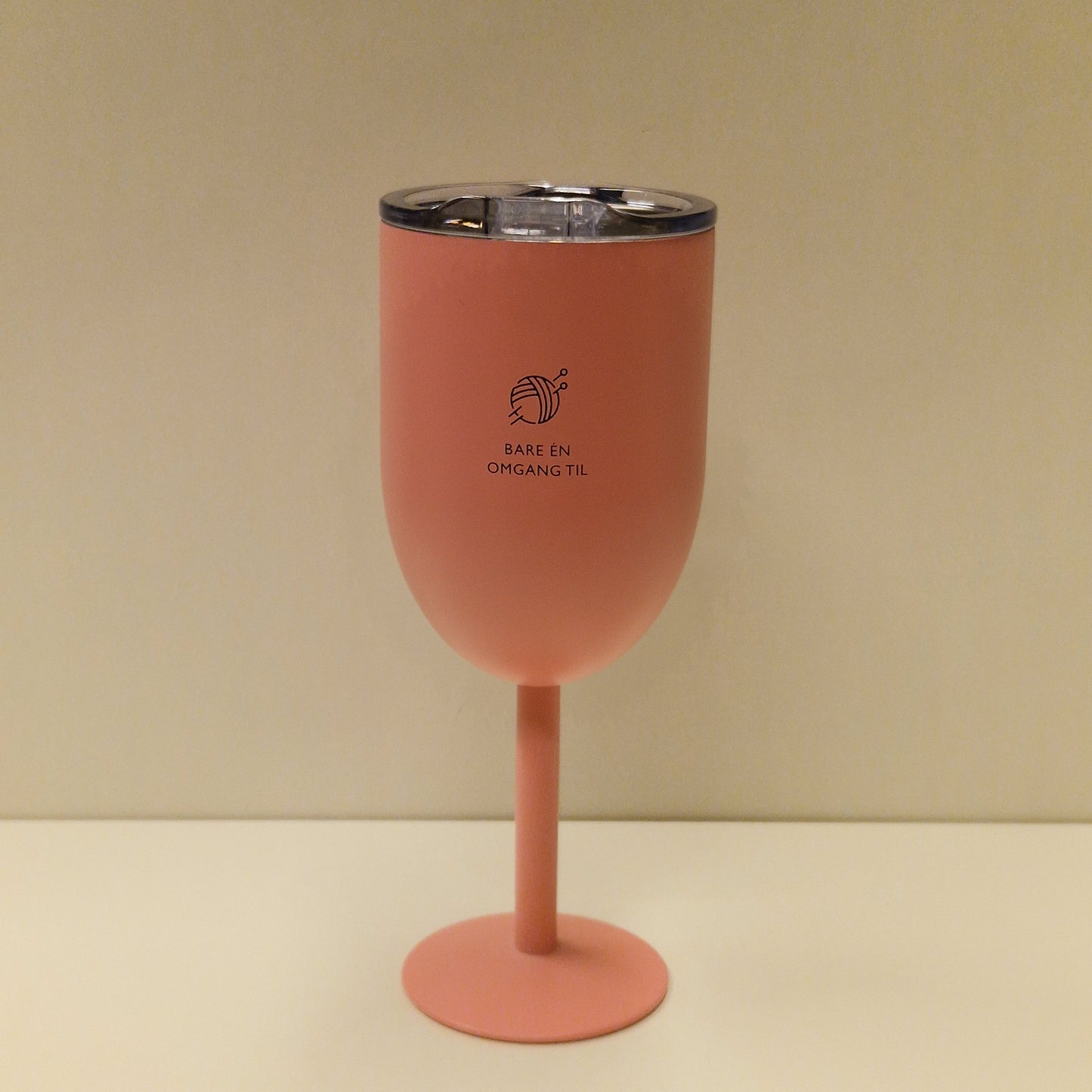Termo vinglass fra Pictureit i lys rosa med teksten bare 1 omgang til